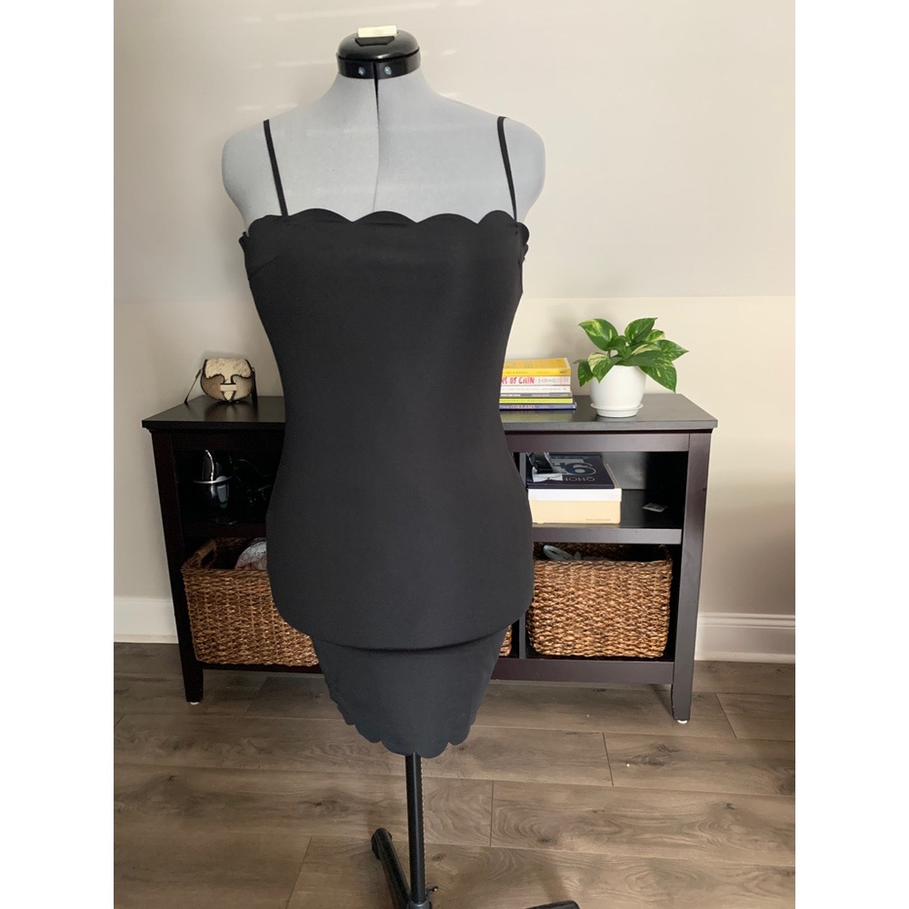 Scallop dress